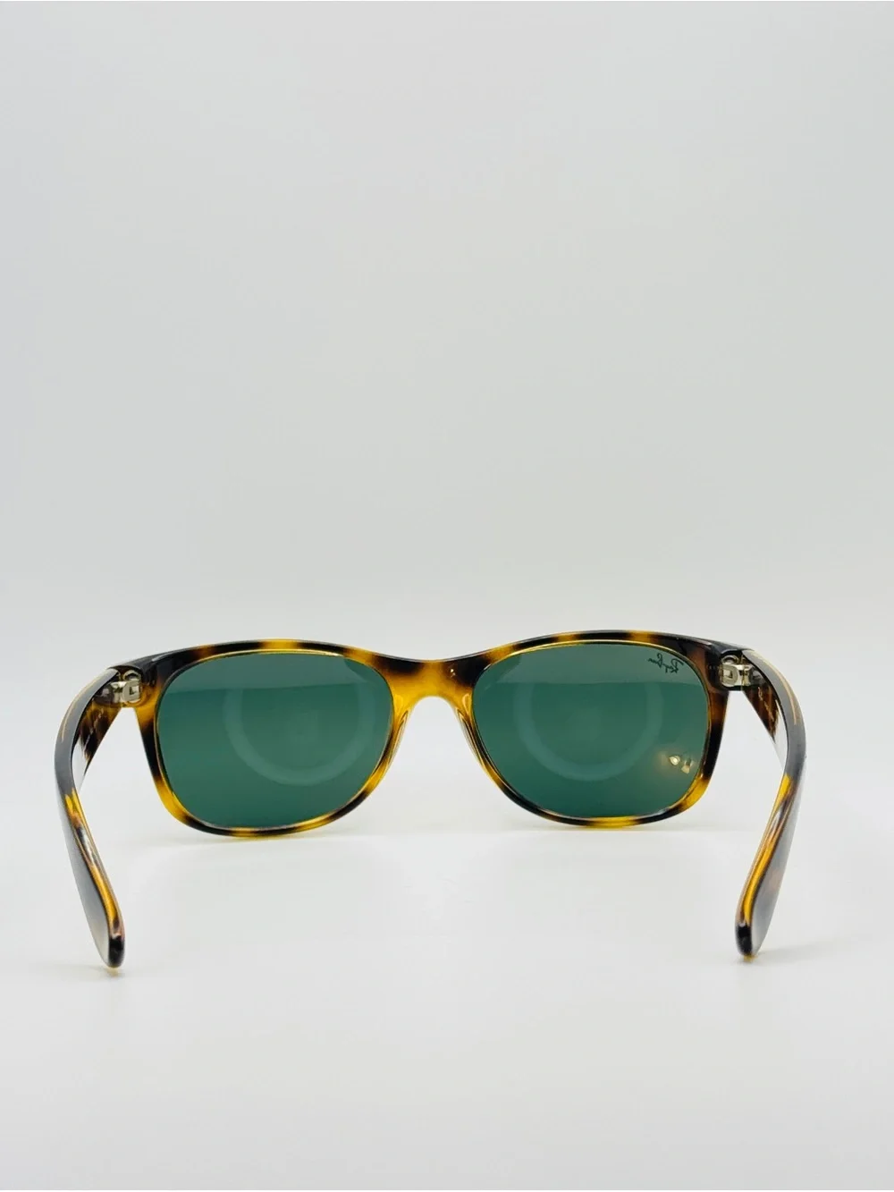 Ray-Ban RB2132 NEW WAYFARER